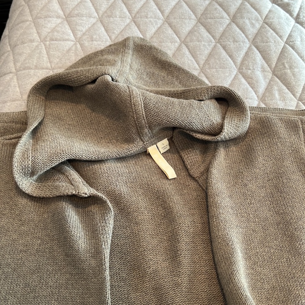 J Jill, hooded, short sleeve sweater,khaki size large - Picture 3 of 5